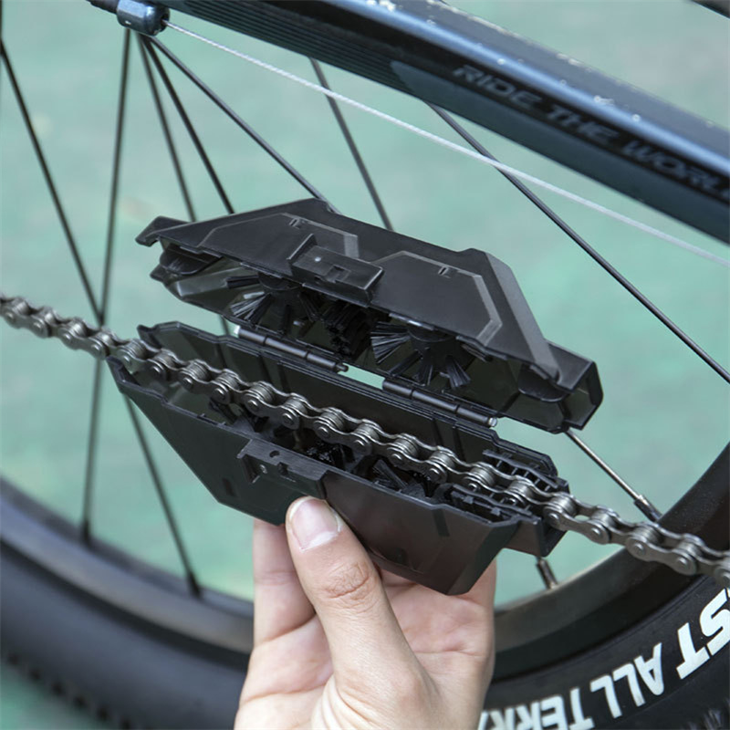 Scatola portaspazzole per puli - Bike Chain Cleaner recensione e prezzo